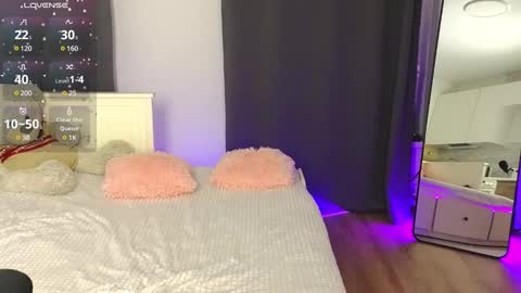 adrianawow1 online show from 6, 3, 2025