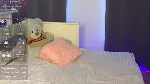 adrianawow1 online show from 6, 3, 2025