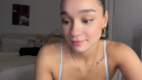 Snapshot of adriannarodriguez chatting on 8, 2, 2025 Adrianna online show from 8, 2, 2025