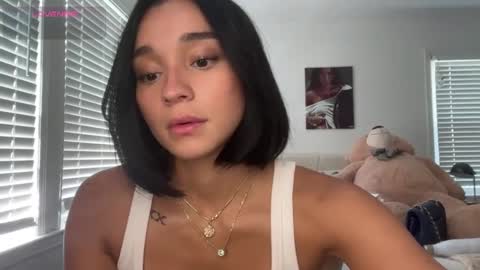 Snapshot of adriannarodriguez chatting on 9, 9, 2025 Adrianna online show from 9, 9, 2025