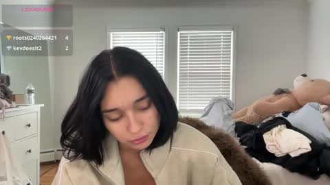 Snapshot of adriannarodriguez chatting on 13, 10, 2025 Adrianna online show from 13, 10, 2025