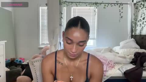 Adrianna  online show from 8, 7, 2026