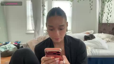 Adrianna  online show from 23, 7, 2026