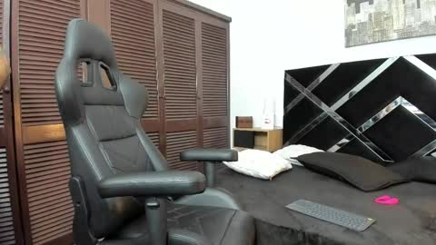 Adrian online show from 27, 4, 2026