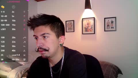 Snapshot of adriansafronov_ chatting on 28, 1, 2025 online show from 28, 1, 2025