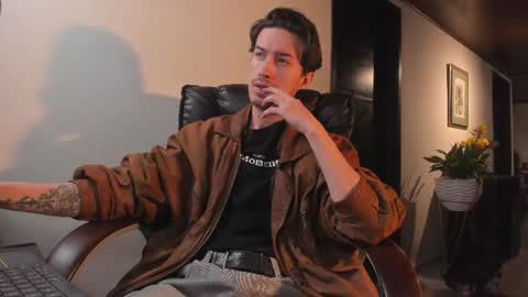 Snapshot of adrianwilliams_ chatting on 14, 1, 2026 Adrian Williams online show from 14, 1, 2026