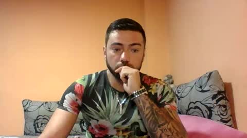 Snapshot of aerthurethan chatting on 14, 10, 2025 aerthurethan online show from 14, 10, 2025