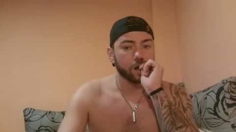 Snapshot of aerthurethan chatting on 15, 12, 2025 aerthurethan online show from 15, 12, 2025