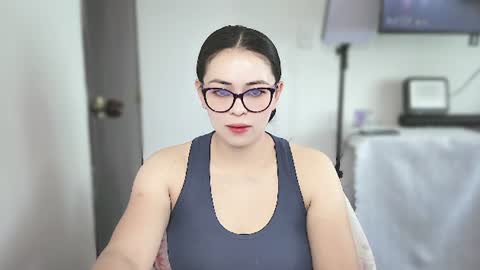 Snapshot of aeseelia chatting on 23, 6, 2026 lia online show from 23, 6, 2026
