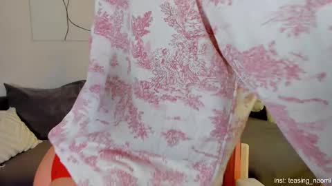 Naomi My instagram account - teasing naomi online show from 17, 12, 2025