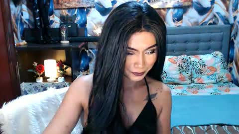 Snapshot of affairtoyourgoddesskhendra chatting on 9, 10, 2025 Dominant Goddess Contessa online show from 9, 10, 2025
