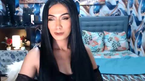 Snapshot of affairtoyourgoddesskhendra chatting on 19, 10, 2025 Dominant Goddess Contessa online show from 19, 10, 2025