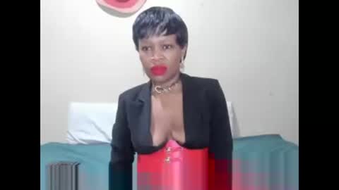 AfricanSquirtQueen online show from 21, 12, 2025