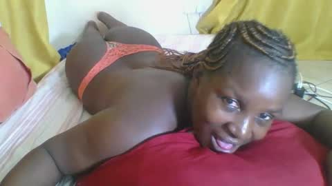 Snapshot of africanbeauty4 chatting on 8, 11, 2025 ELIZABETH online show from 8, 11, 2025