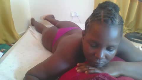 Snapshot of africanbeauty4 chatting on 18, 11, 2025 ELIZABETH online show from 18, 11, 2025