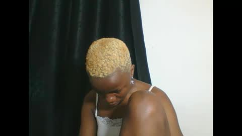 Snapshot of africanprincess24 chatting on 10, 10, 2025 PHOEBE online show from 10, 10, 2025