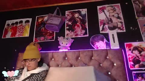 Cris owo online show from 8, 3, 2025