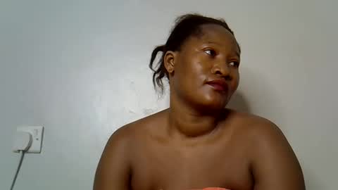 Snapshot of afronubians chatting on 21, 11, 2025 afronubians online show from 21, 11, 2025