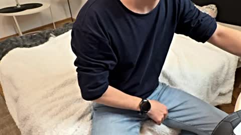 Snapshot of aftertherun chatting on 28, 3, 2026 AfterTheRun online show from 28, 3, 2026