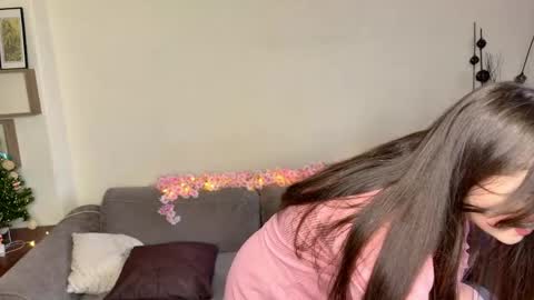 Lana  1800 - 0330 UTC   Mia 0700- 1630 UTC online show from 27, 3, 2026