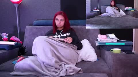 Agata Collinss online show from 9, 10, 2025