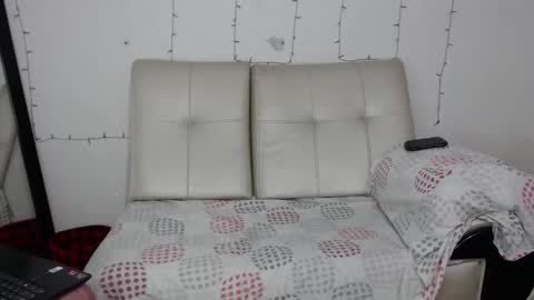 independent model online show from 7, 1, 2025