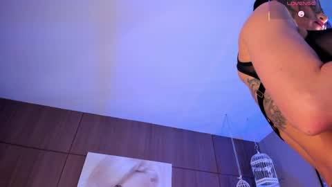    online show from 10, 4, 2026