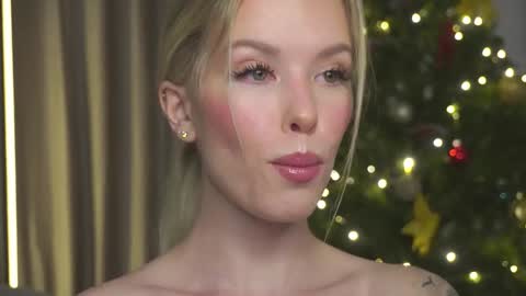 Snapshot of agent_blonde chatting on 15, 1, 2026 May online show from 15, 1, 2026