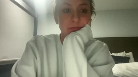 Snapshot of aggbb chatting on 11, 1, 2025 Annie online show from 11, 1, 2025