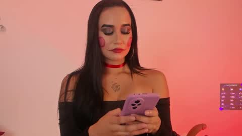 Snapshot of aggie_swett chatting on 27, 10, 2025 Maggie online show from 27, 10, 2025