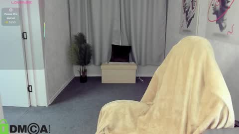 agnes wells online show from 19, 9, 2025