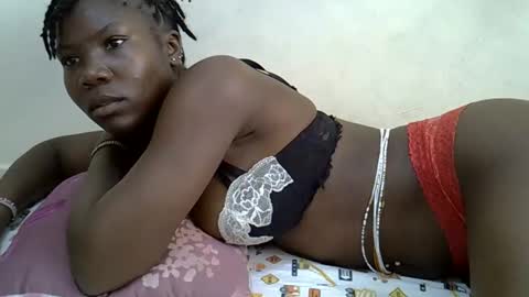 Snapshot of aguas_ chatting on 2, 11, 2025 aguas online show from 2, 11, 2025