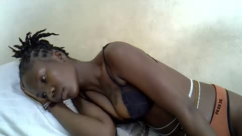 Snapshot of aguas_ chatting on 16, 12, 2025 aguas online show from 16, 12, 2025