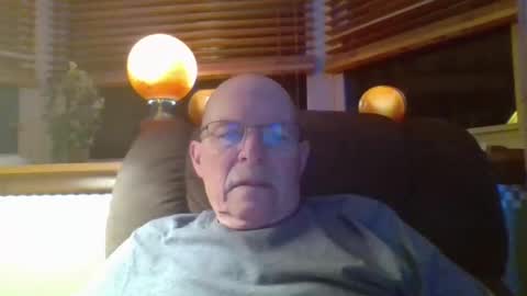 aguynrkfrd online show from 24, 11, 2025