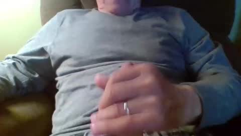 aguynrkfrd online show from 20, 4, 2026