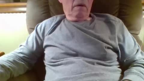 aguynrkfrd online show from 22, 4, 2026