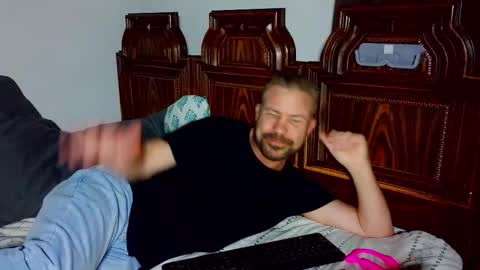 Blue Eyed Handsome Man online show from 13, 2, 2026