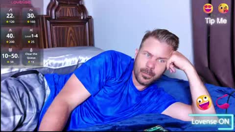 Blue Eyed Handsome Man online show from 26, 5, 2026