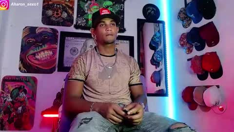 Snapshot of aharon_sexo1 chatting on 1, 1, 2025 Aharon  Zamora online show from 1, 1, 2025
