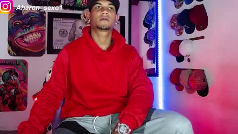 Snapshot of aharon_sexo1 chatting on 6, 1, 2025 Aharon  Zamora online show from 6, 1, 2025