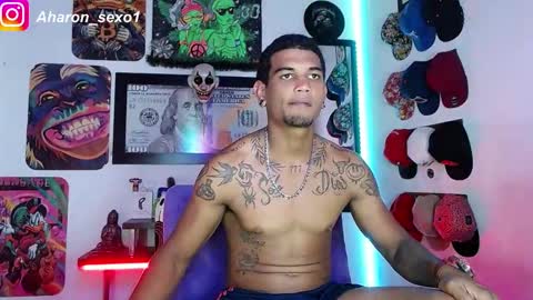 Snapshot of aharon_sexo1 chatting on 9, 1, 2025 Aharon  Zamora online show from 9, 1, 2025