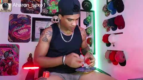 Snapshot of aharon_sexo1 chatting on 19, 1, 2025 Aharon  Zamora online show from 19, 1, 2025