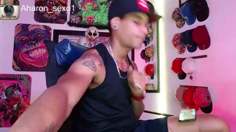 Snapshot of aharon_sexo1 chatting on 19, 1, 2025 Aharon  Zamora online show from 19, 1, 2025