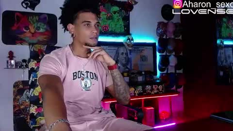 Snapshot of aharon_sexo1 chatting on 17, 10, 2025 Aharon  Zamora online show from 17, 10, 2025