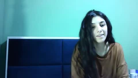 Snapshot of ahotkitty18 chatting on 18, 12, 2024 Selena online show from 18, 12, 2024