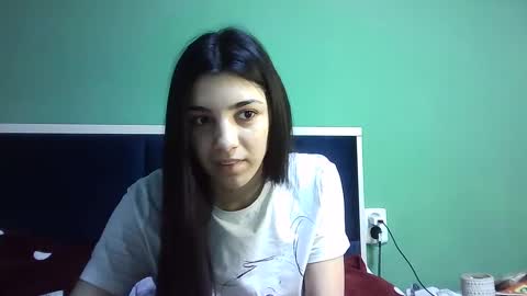 Snapshot of ahotkitty18 chatting on 28, 12, 2024 Selena online show from 28, 12, 2024