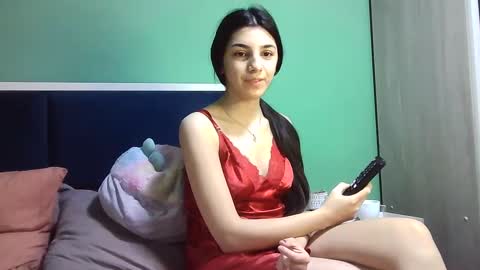Snapshot of ahotkitty18 chatting on 29, 12, 2024 Selena online show from 29, 12, 2024