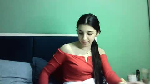 Snapshot of ahotkitty18 chatting on 11, 1, 2025 Selena online show from 11, 1, 2025