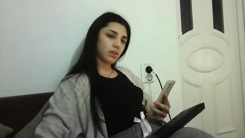 Snapshot of ahotkitty18 chatting on 23, 1, 2025 Selena online show from 23, 1, 2025