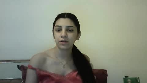 Snapshot of ahotkitty18 chatting on 25, 10, 2025 Selena online show from 25, 10, 2025